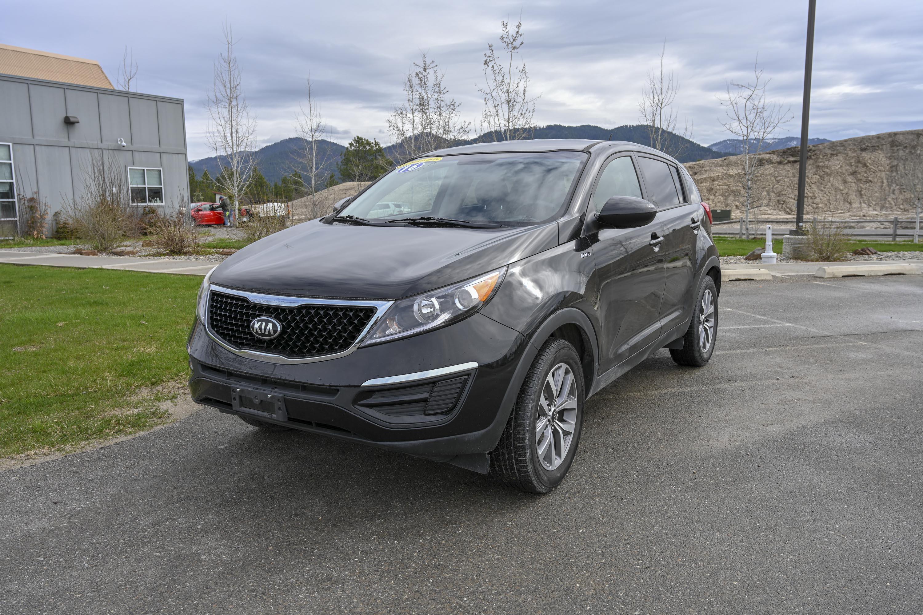 16 Kia Sportage 2