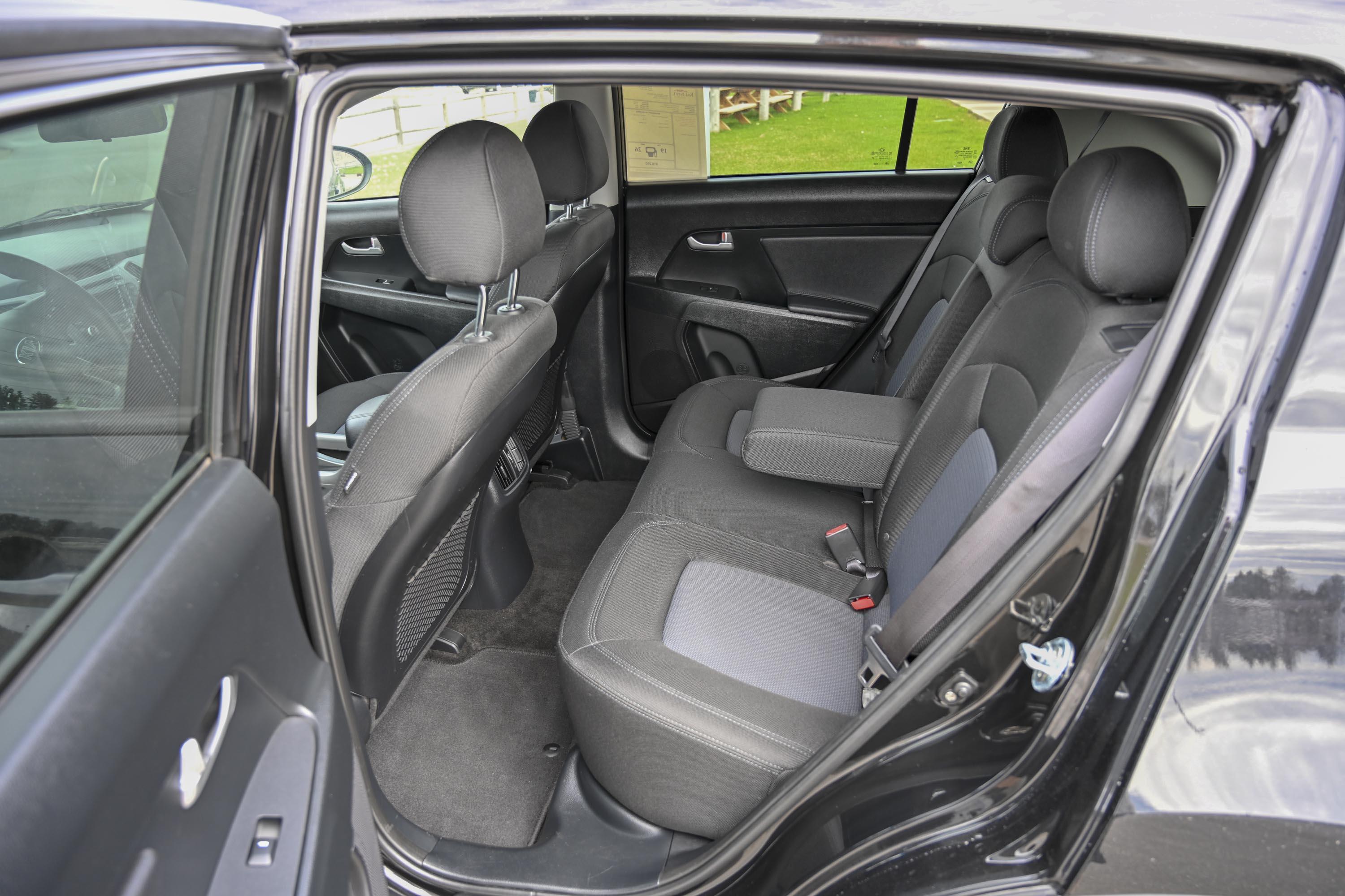 16 Kia Sportage 7