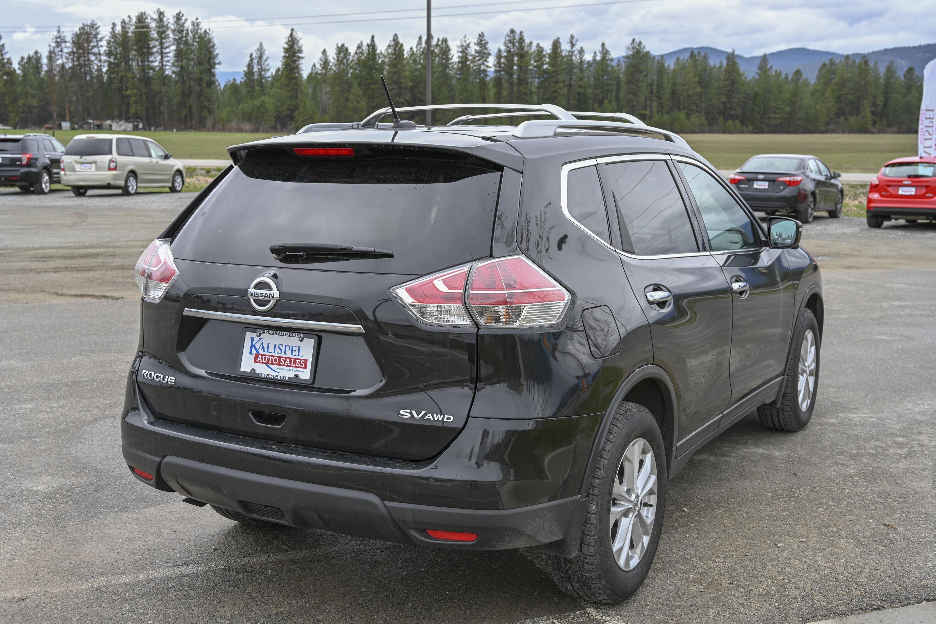 16 Nissan Rougue 10
