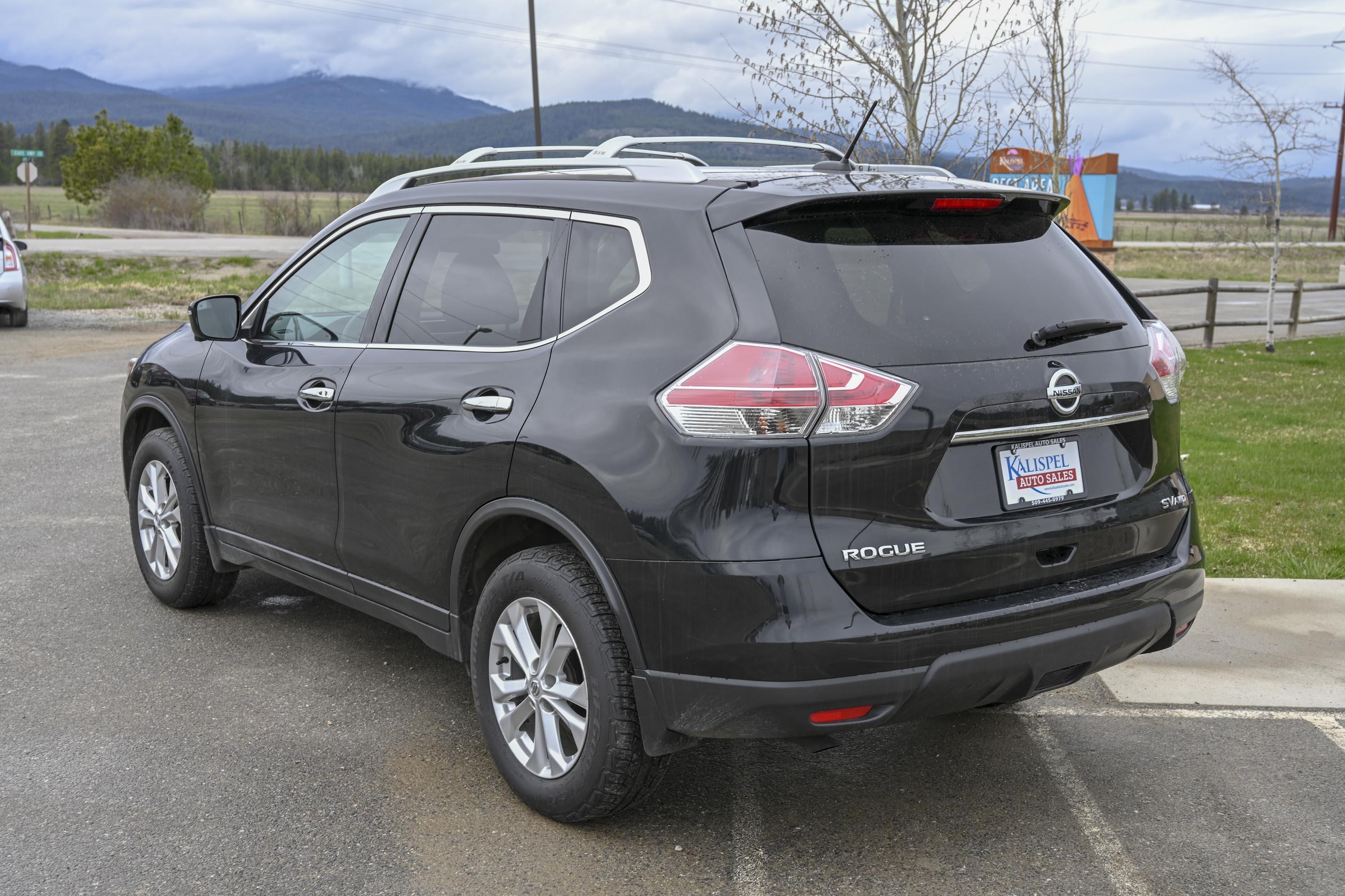 16 Nissan Rougue 9