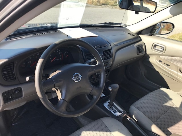 2004 Nissan Sentra 11