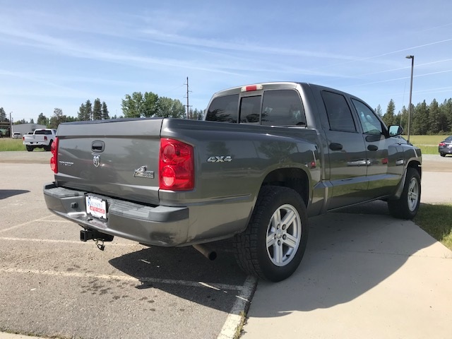 2008 Dodge Dakota 2