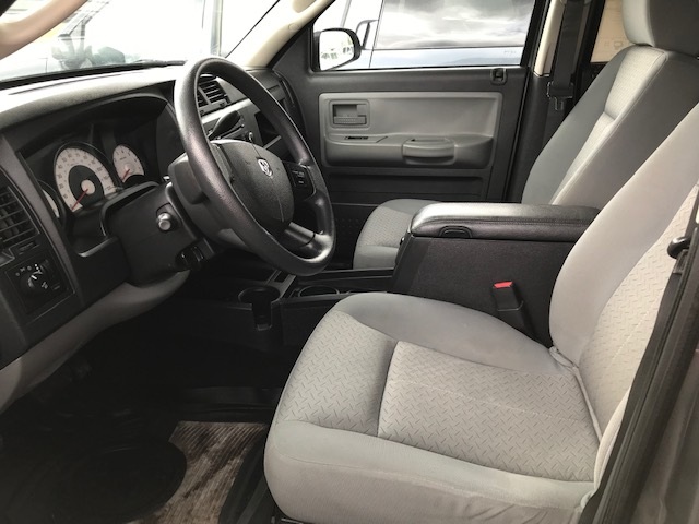 2008 Dodge Dakota 5