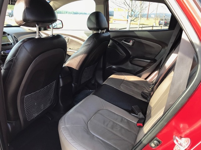 2010 Hyundai Tuscon 11