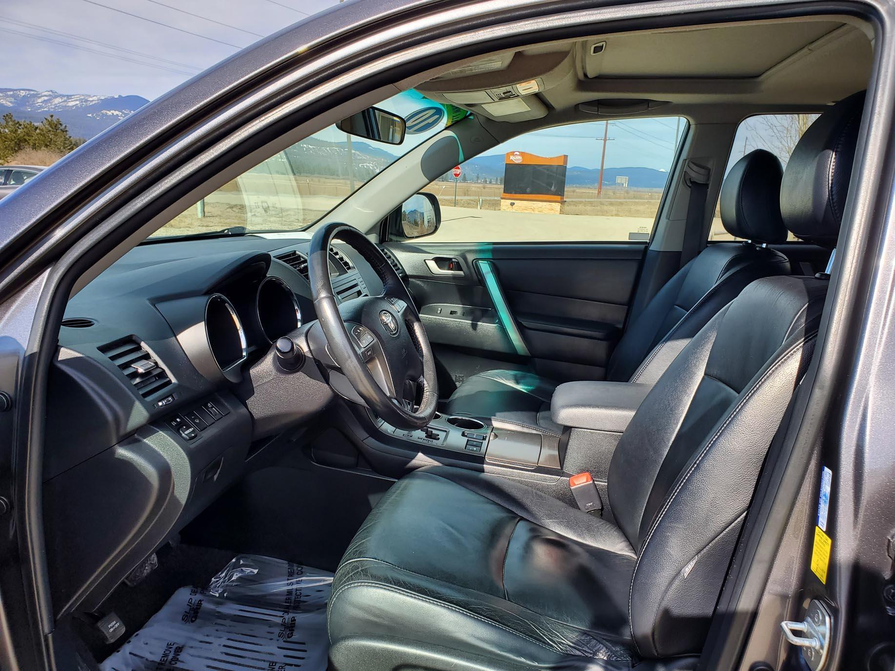 2010 Toyota Highlander 8