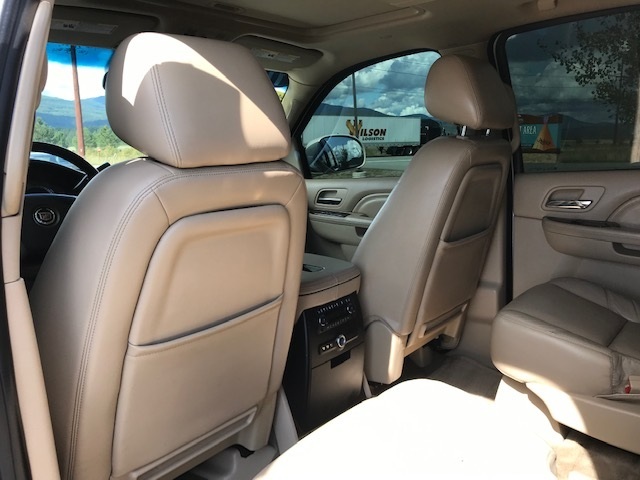 2011 Cadillac Escalade 11