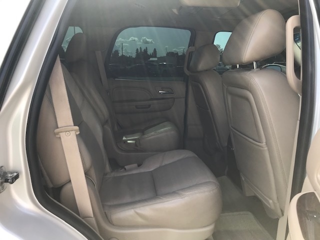 2011 Cadillac Escalade 15