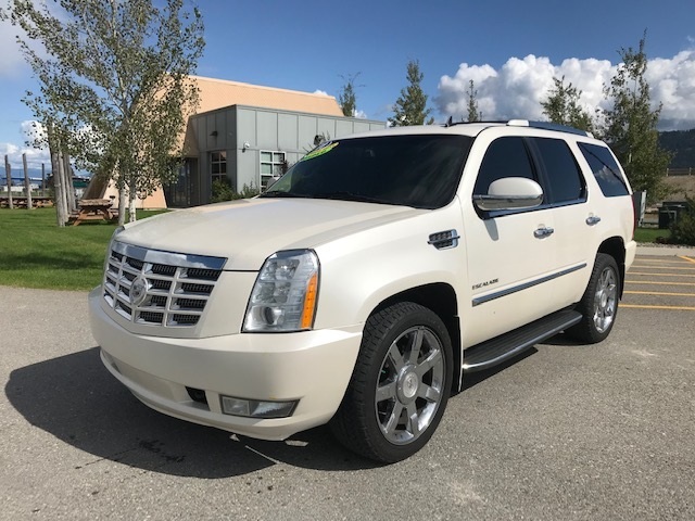 2011 Cadillac Escalade 4