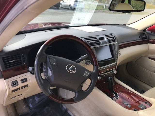 2011 Lexus Ls460 11